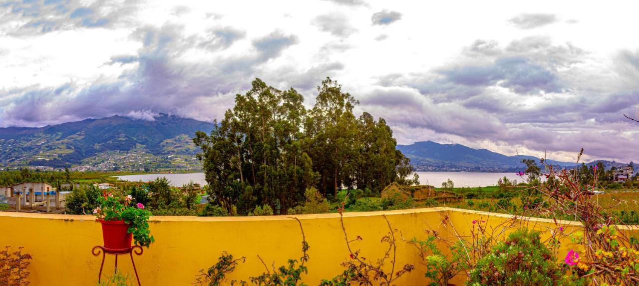 Casa De Luis Bed and Breakfast Otavalo Eksteriør billede